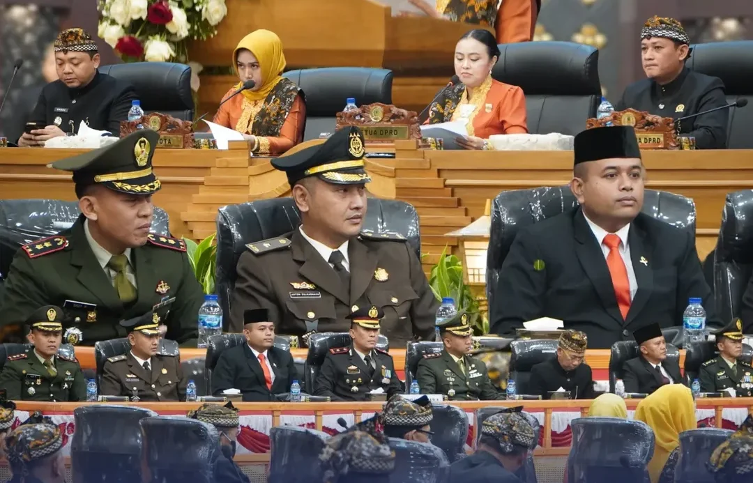 RAPAT PARIPURNA ISTIMEWA DALAM RANGKA PERINGATAN HARI JADI KE-107 KOTA MOJOKERTO