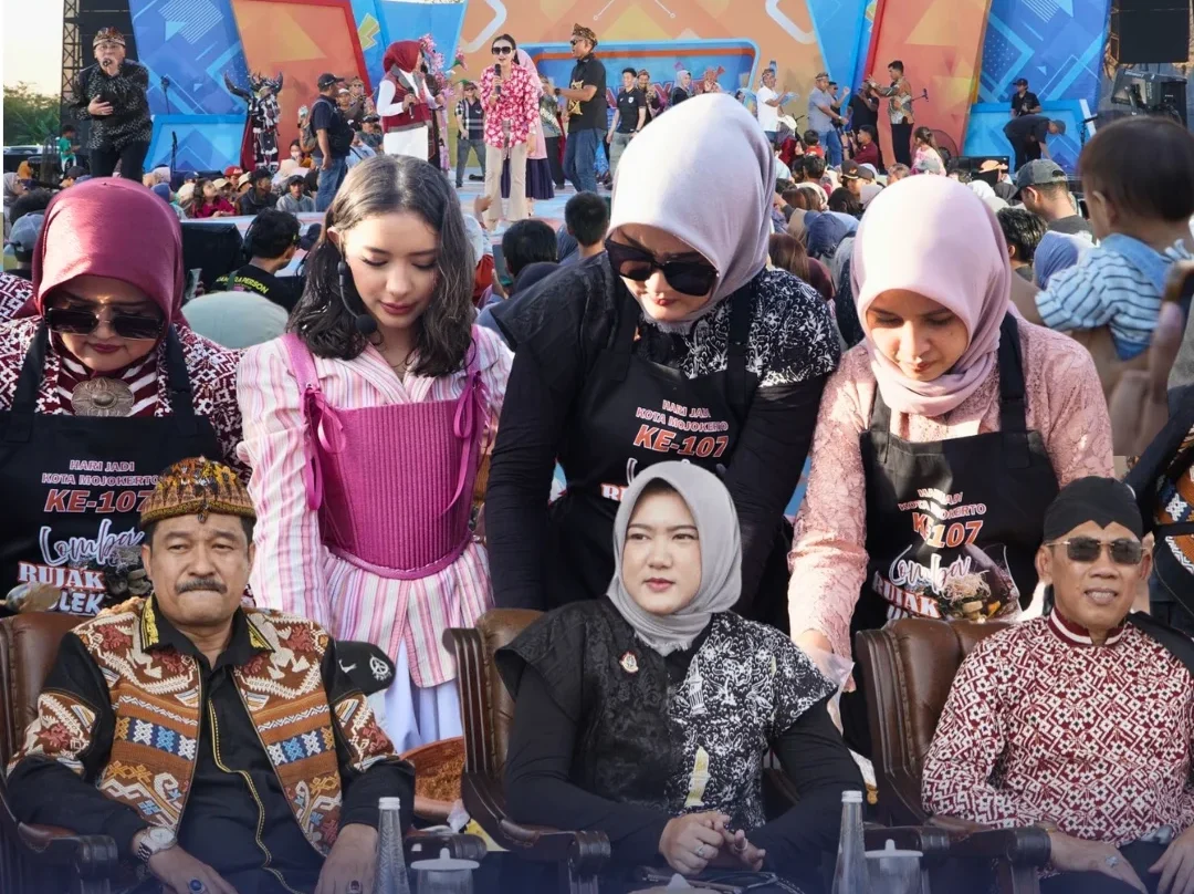 FESTIVAL RUJAK ULEK DAHSYAT SPEKTAKULER BERSAMA RCTI HARI KEDUA DALAM RANGKA HARI JADI KOTA MOJOKERTO